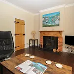 Weybury Cottage