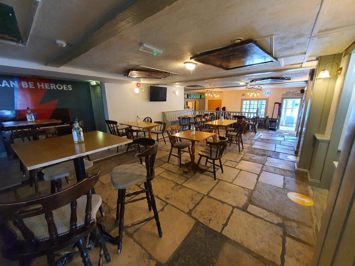 The Lugger 3*