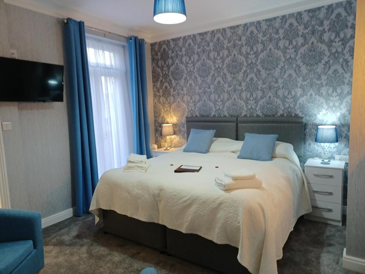 Palm Court Bed & Breakfast 3*