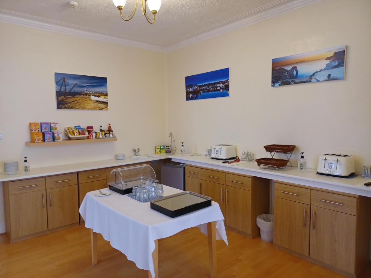 Palm Court Bed & Breakfast 3*