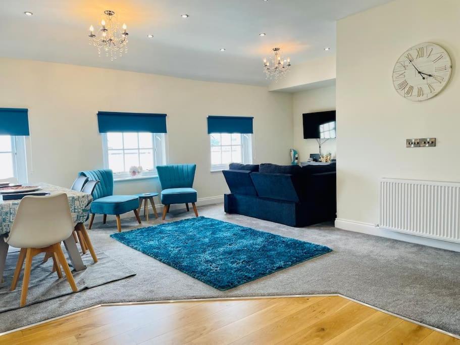 Apartment Sandpearl Beachfront Weymouth
