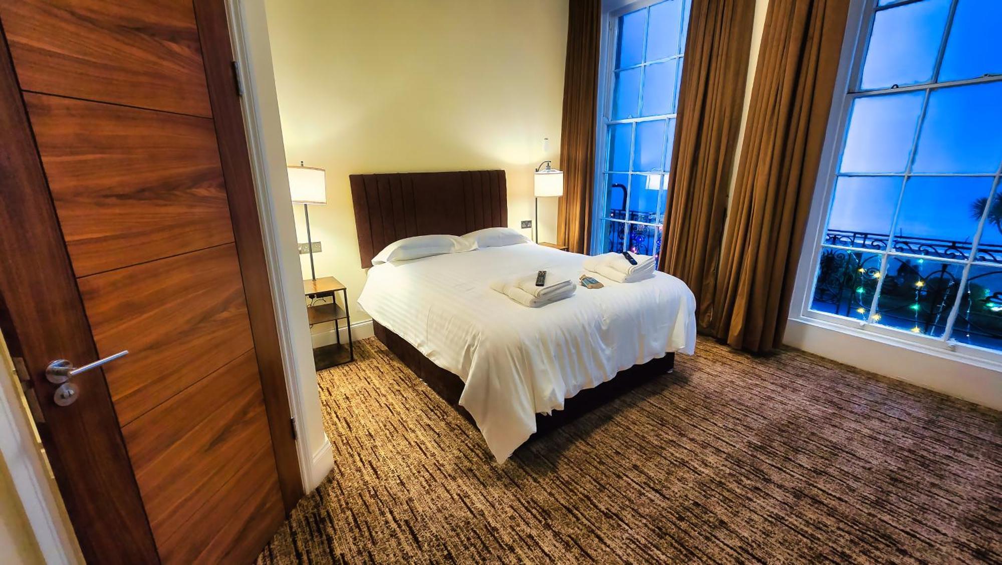 Carlton Hotel 4*
