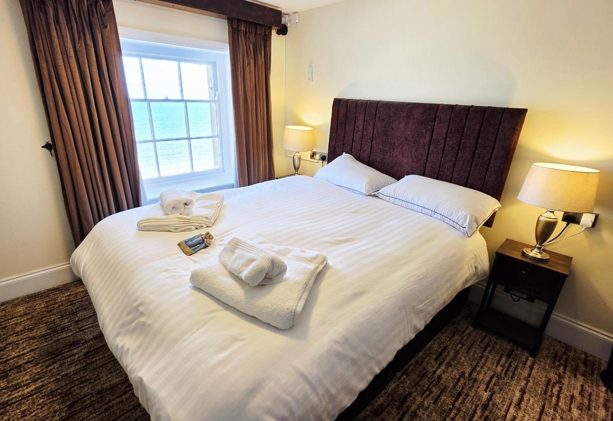 Carlton Hotel