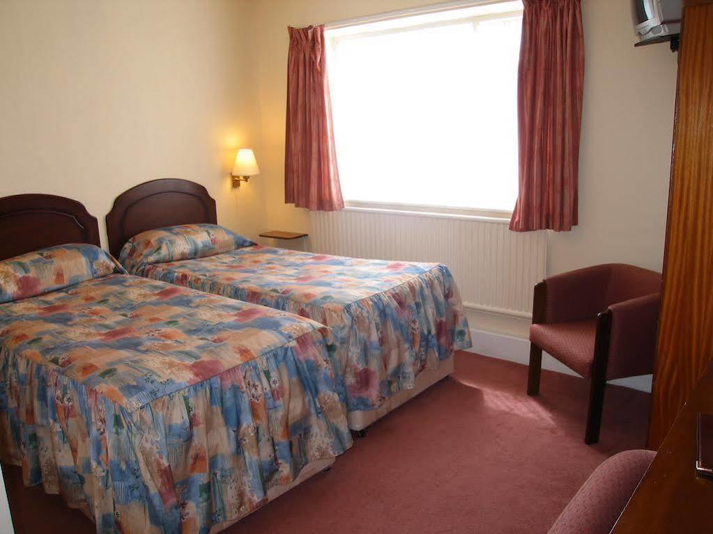 Central Hotel 2*