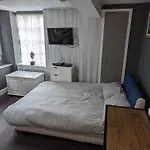 Free Parking, 1 Bed Flat Park Street