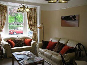 Bed & Breakfast The Clarence 4*