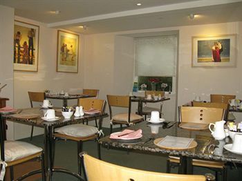 Bed & Breakfast The Clarence 4*