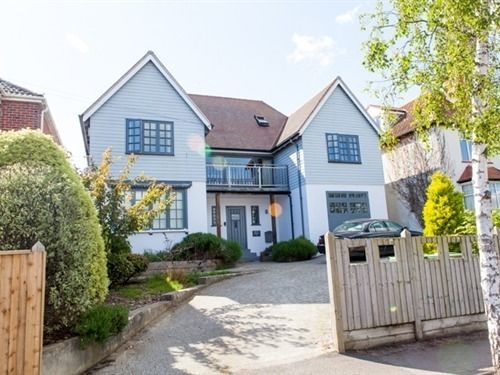 Birch House 5*