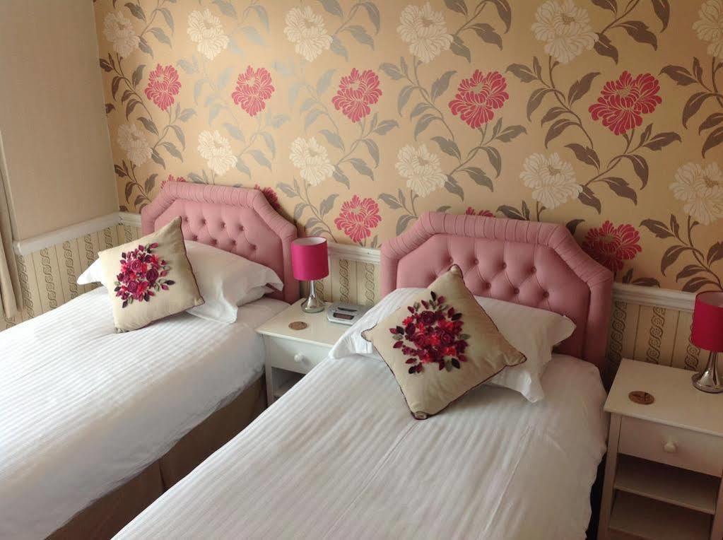 The Pink House 3* Weymouth