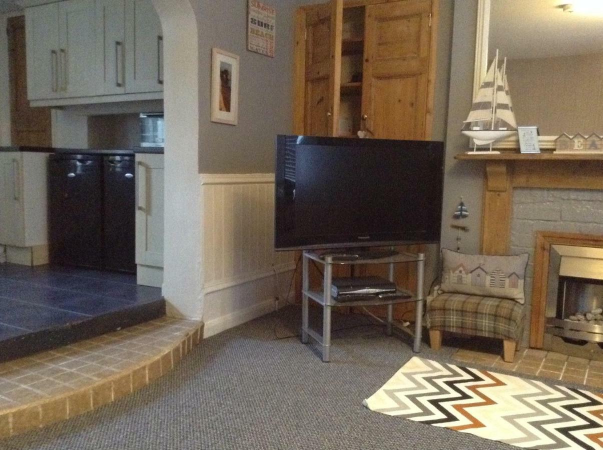 Sea Breeze Apartment *