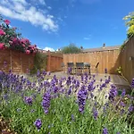 Bright 3Br House Near Weymouth Harbour