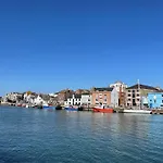 Capstan Cottage - Harbour Cottage With Parking