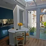 Harbour Retreat