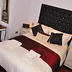 The Somerset House Hotel & Handmade Pie House