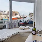 Harbour Edge