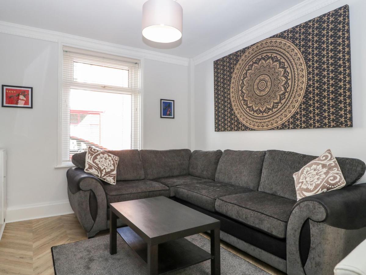 15 Hardwick Street *