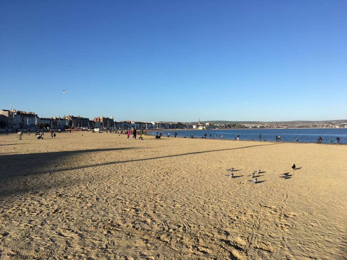Holiday home Ocean Apartment, 50 Yds To Beach, Sleeps 10