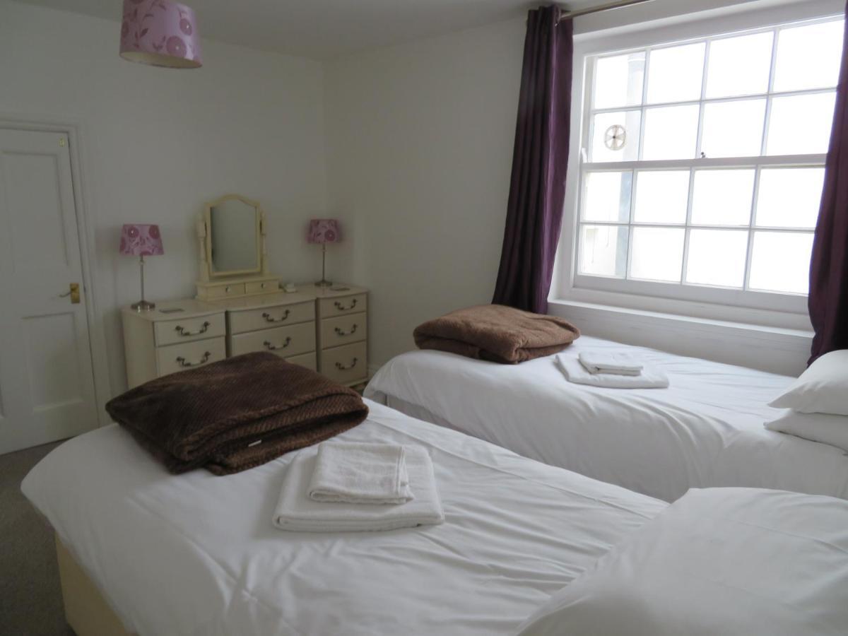 Iris View Apartment