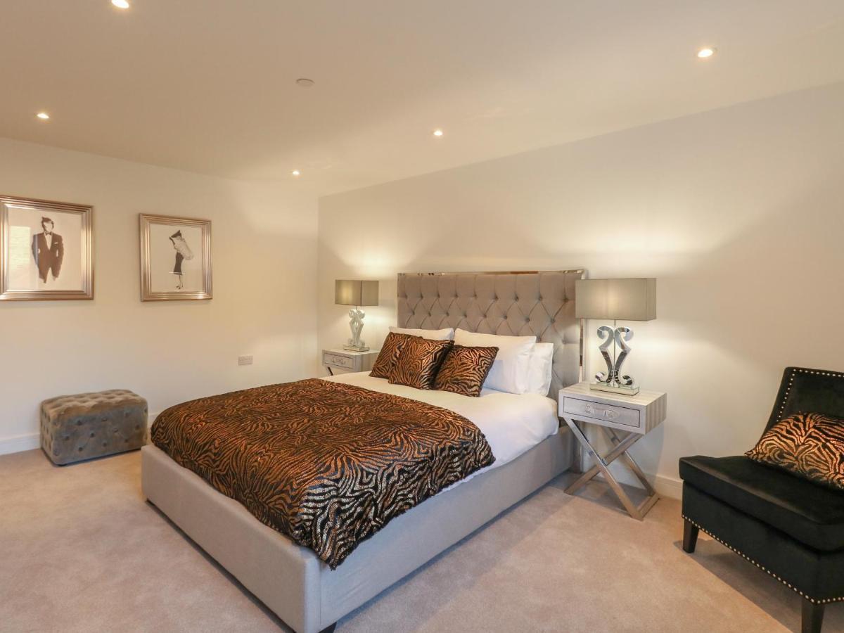 Harbourside Haven 4 *