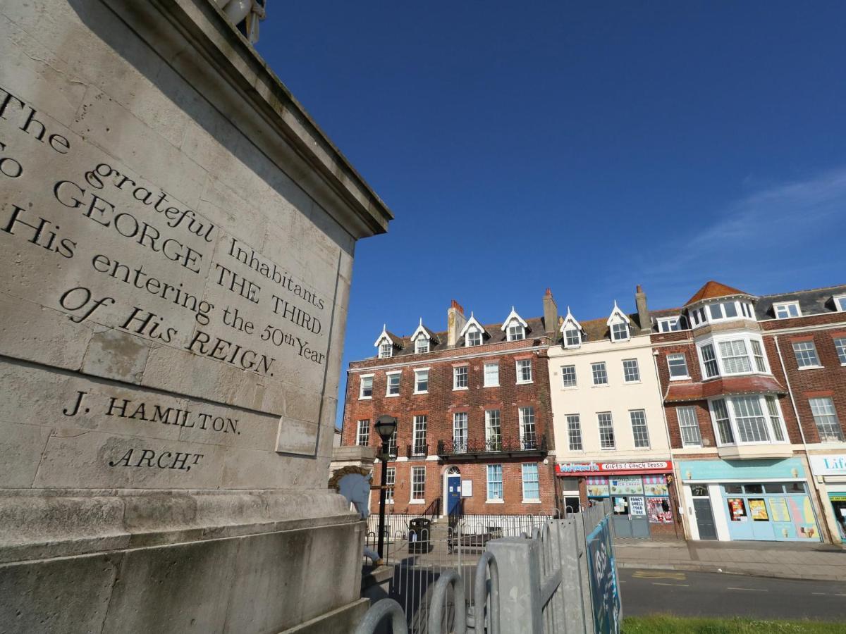 The Kings Statue Weymouth