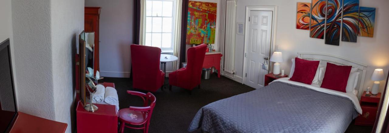 The Roundhouse 4*