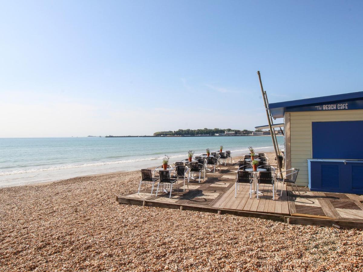 Holiday home Anchors Away *