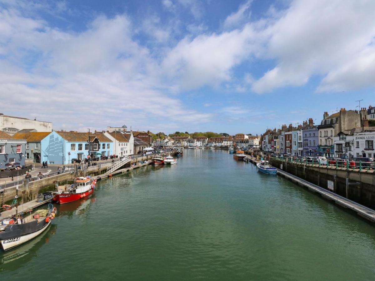Amaranta Weymouth