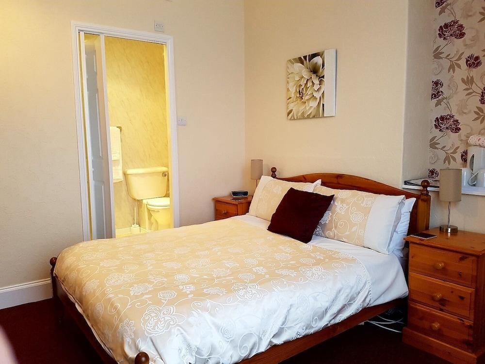 Guest house Fosters 3*