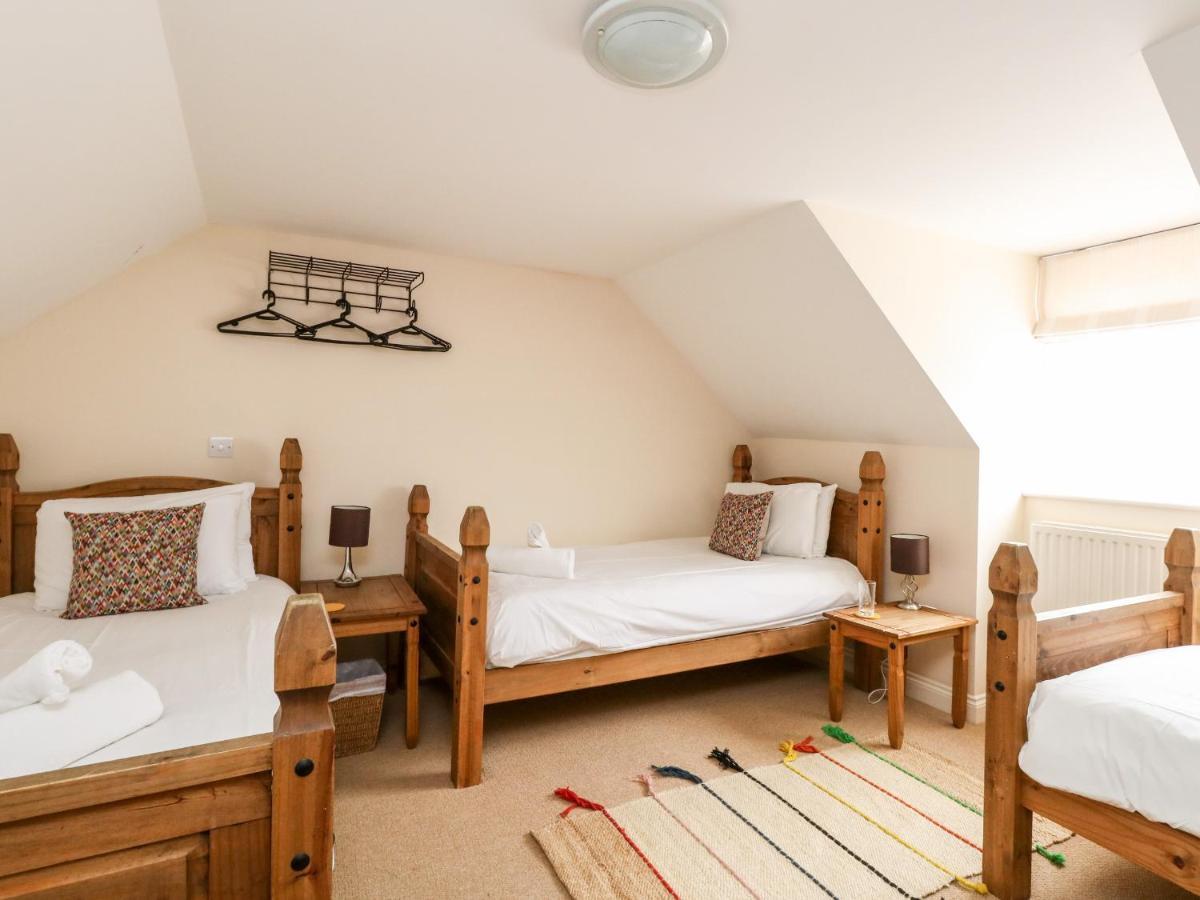 Globe Weymouth