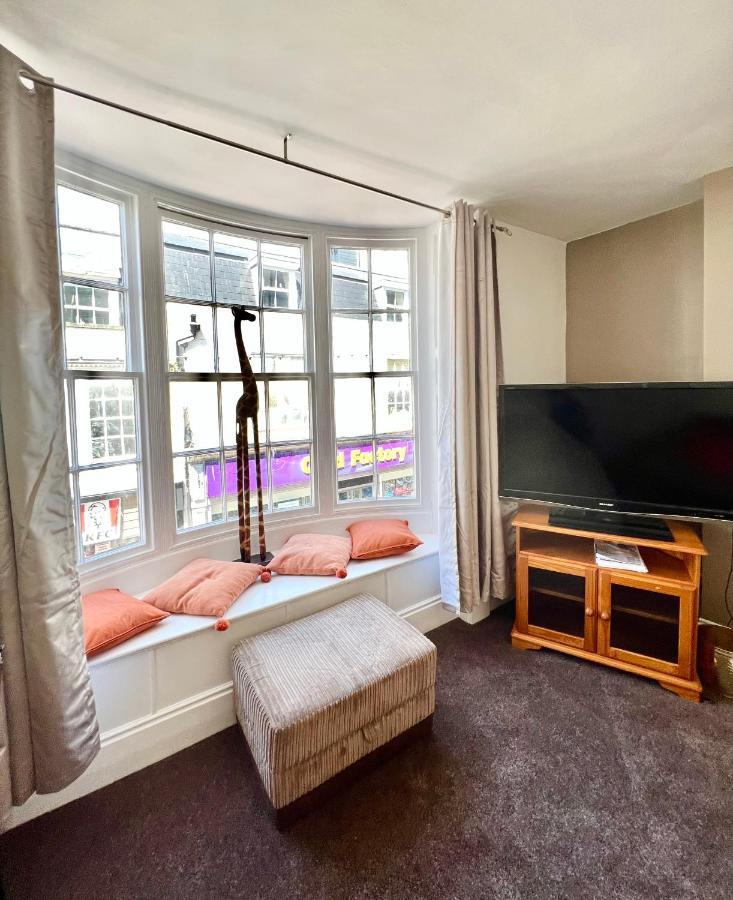 Gigi's Place Apartment *
