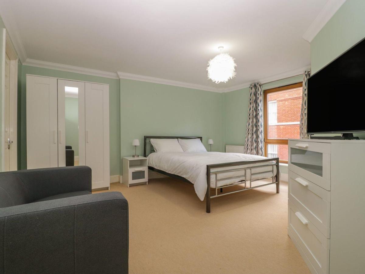 Townbridge Apartment *