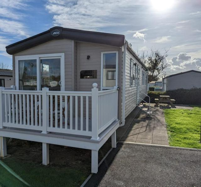 Peaceful Homely Caravan In Lovely Cul De Sac 1 Dog Welcome On Request Littlesea Haven Weymouth Holiday park *