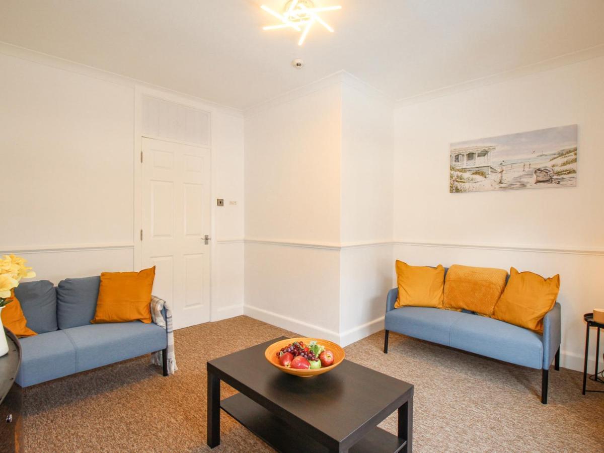 Stones Throw Apartment *