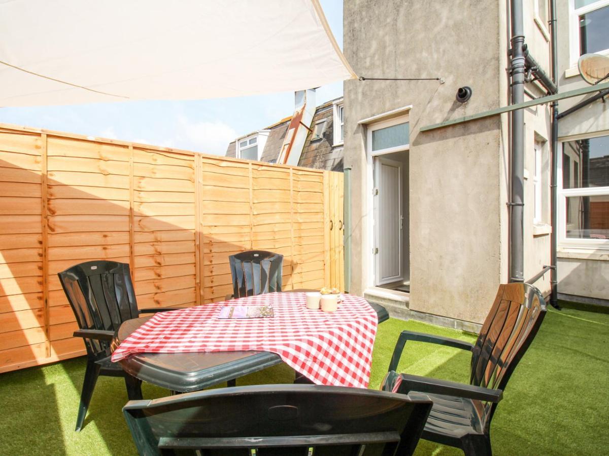 Apartment Stones Throw Weymouth