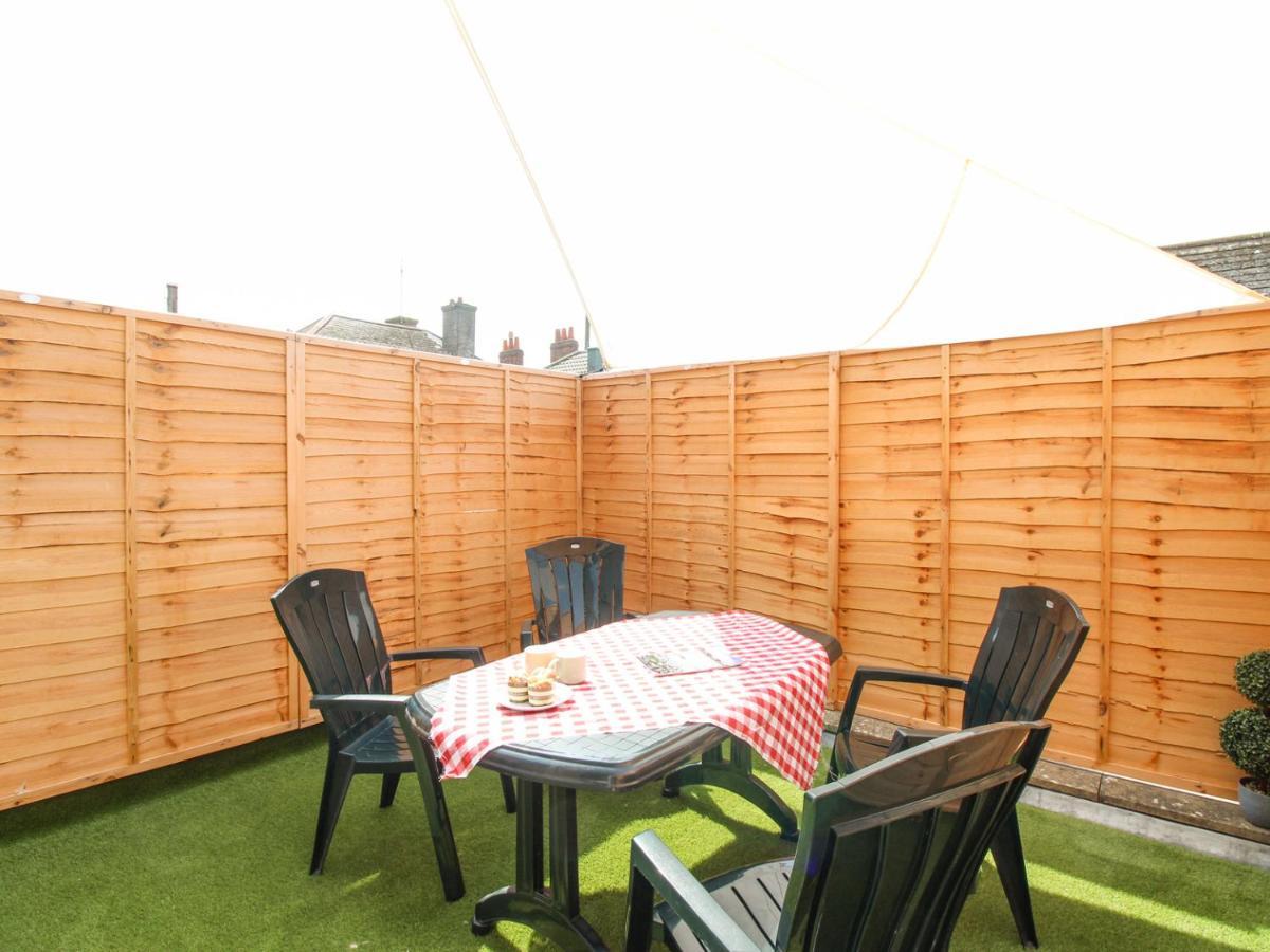 Apartment Stones Throw Weymouth
