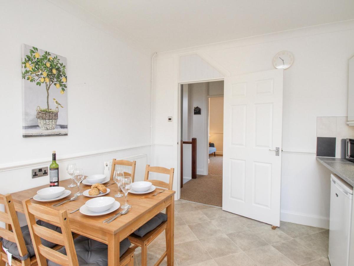 Apartment Stones Throw Weymouth