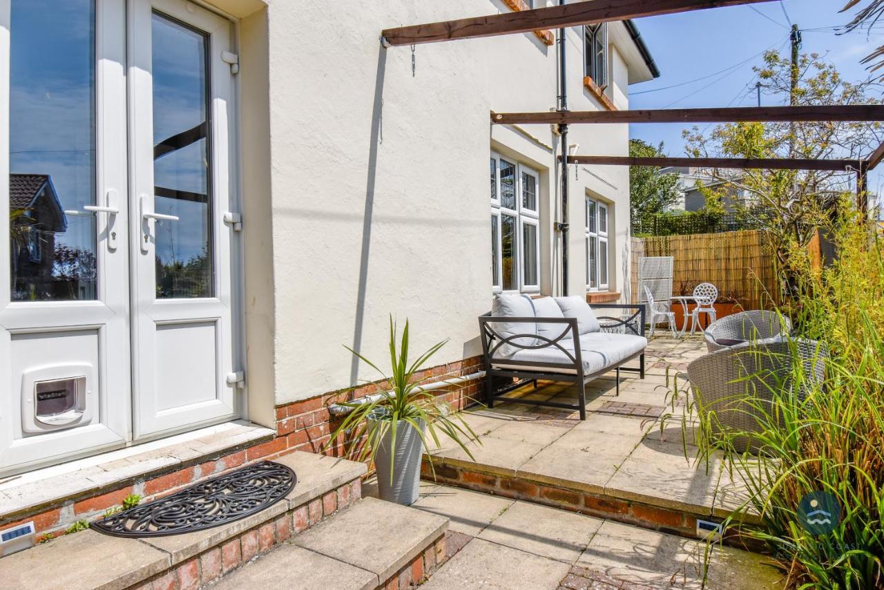 Apartment Bowleaze Hideaway - Beachside Dog Friendly *