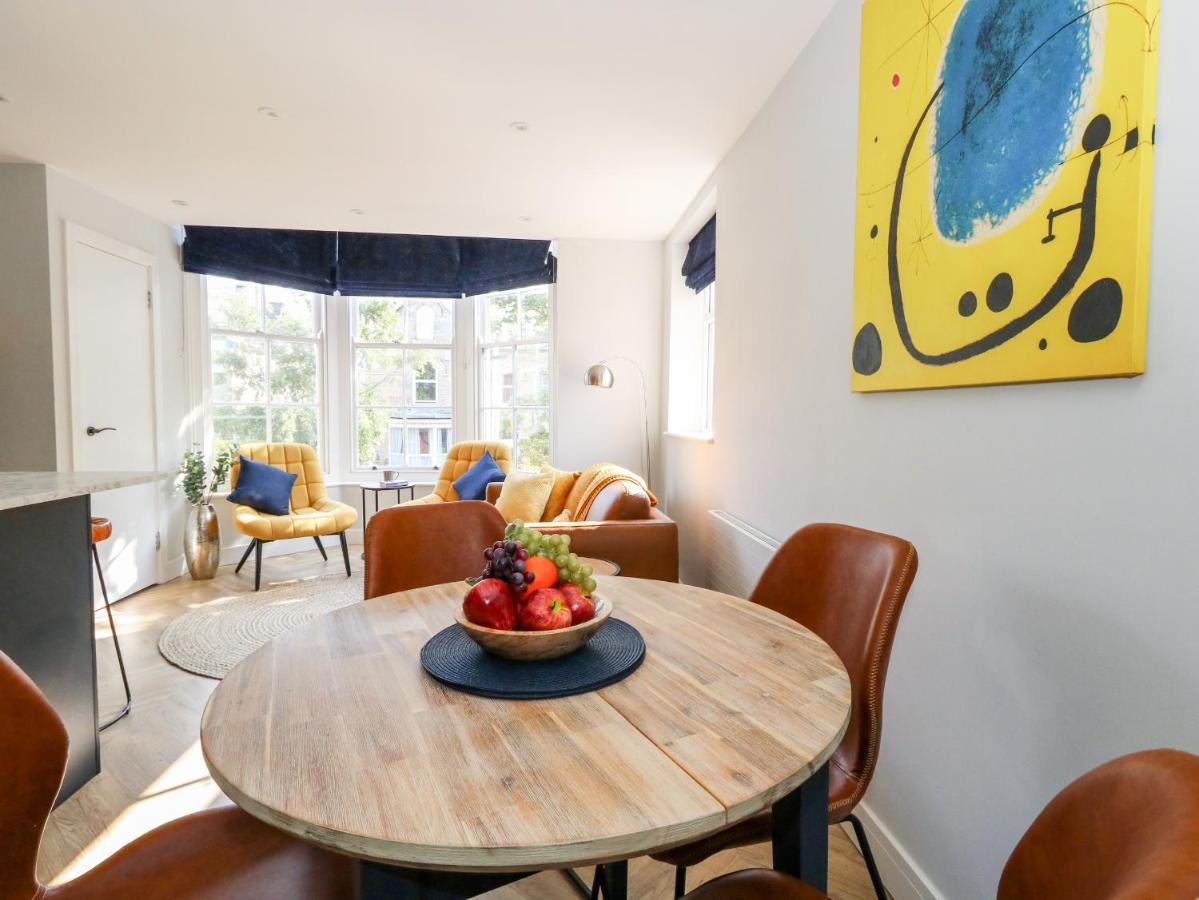 Flat 6, Thornlow Heights *