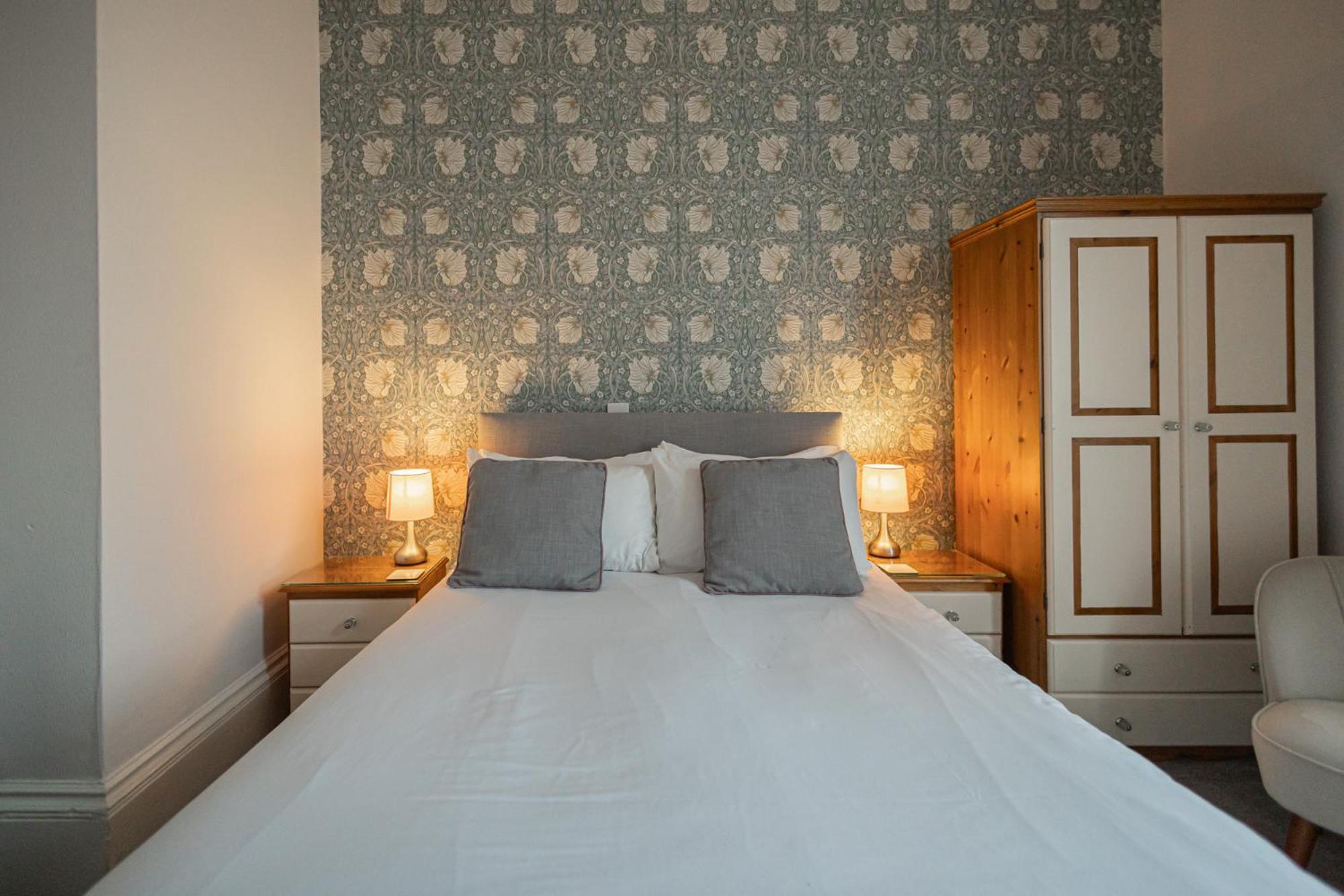 Gresham 4*