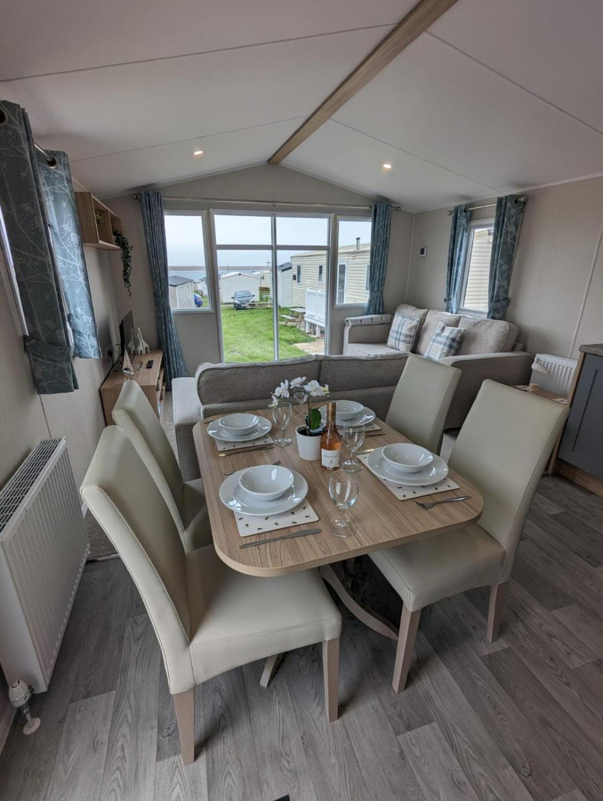 Campo de férias Stylish Modern Bright Caravan With Views Sleeps 6 Littlesea Haven Weymouth *
