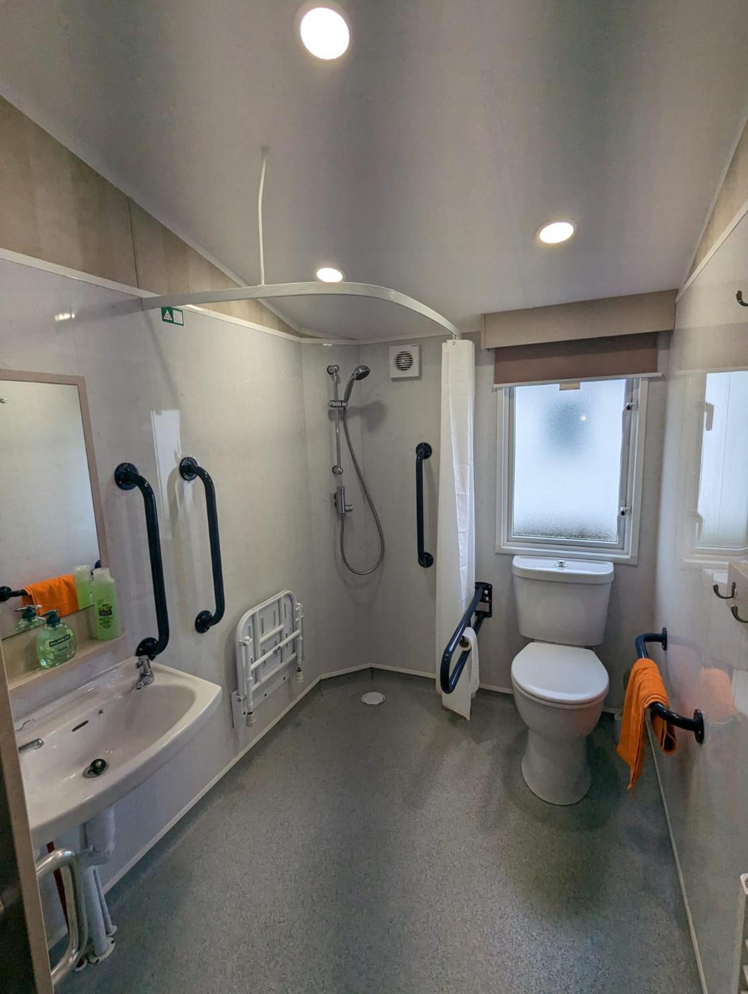 Holiday park Accessible Friendly Modern Family Caravan Littlesea Haven Weymouth *