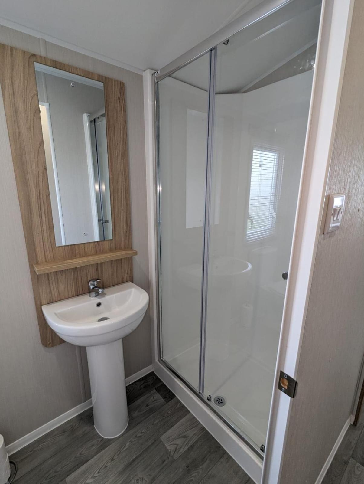 Campo de férias Stylish Modern Bright Caravan With Views Sleeps 6 Littlesea Haven Weymouth