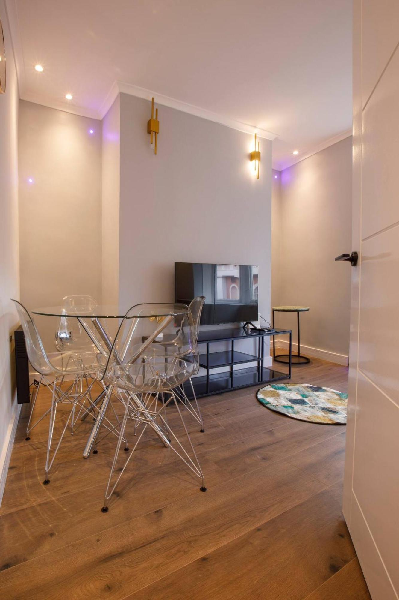 Amazing Charming Seaside Flat, Weymouthlocal