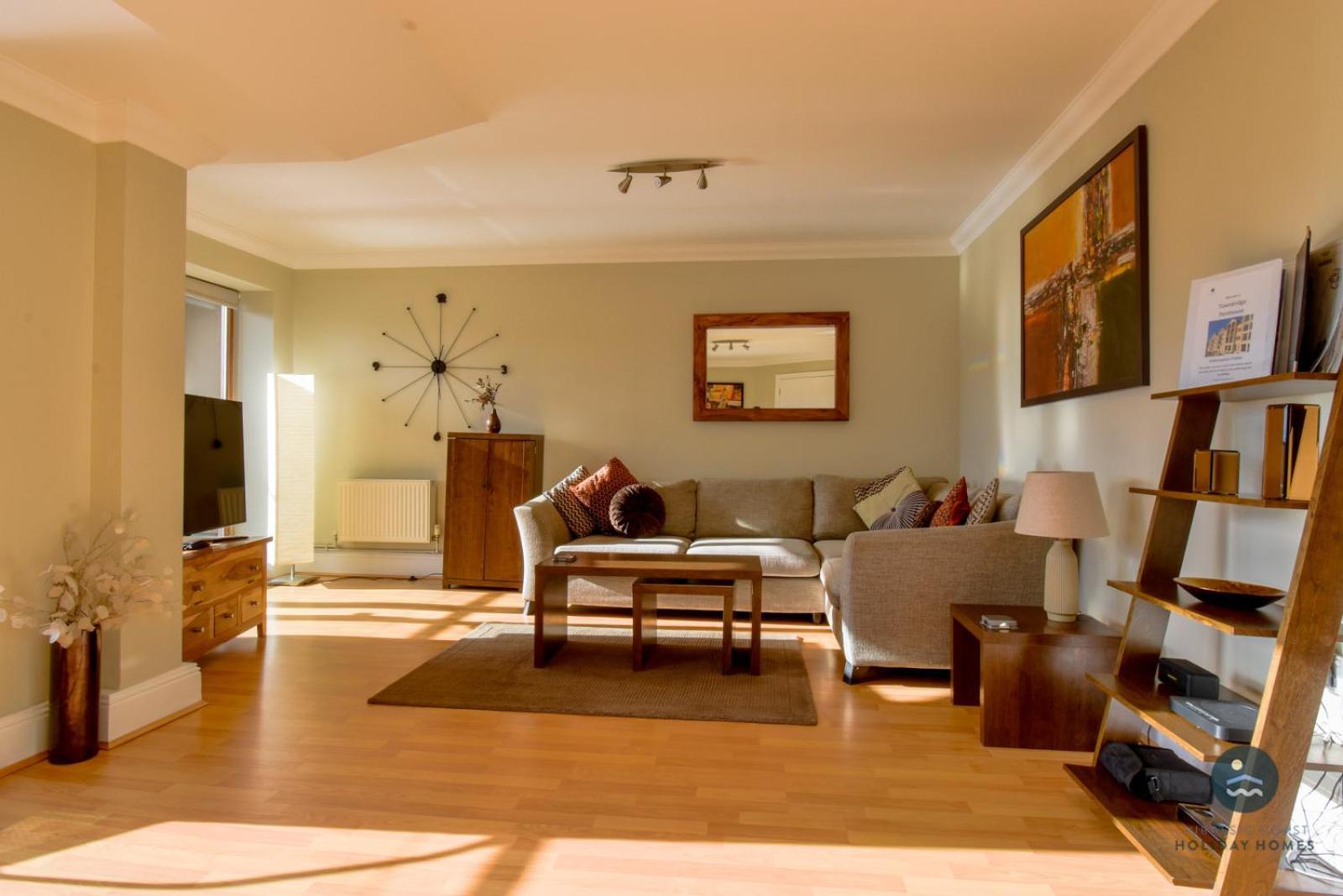 Townbridge Penthouse *