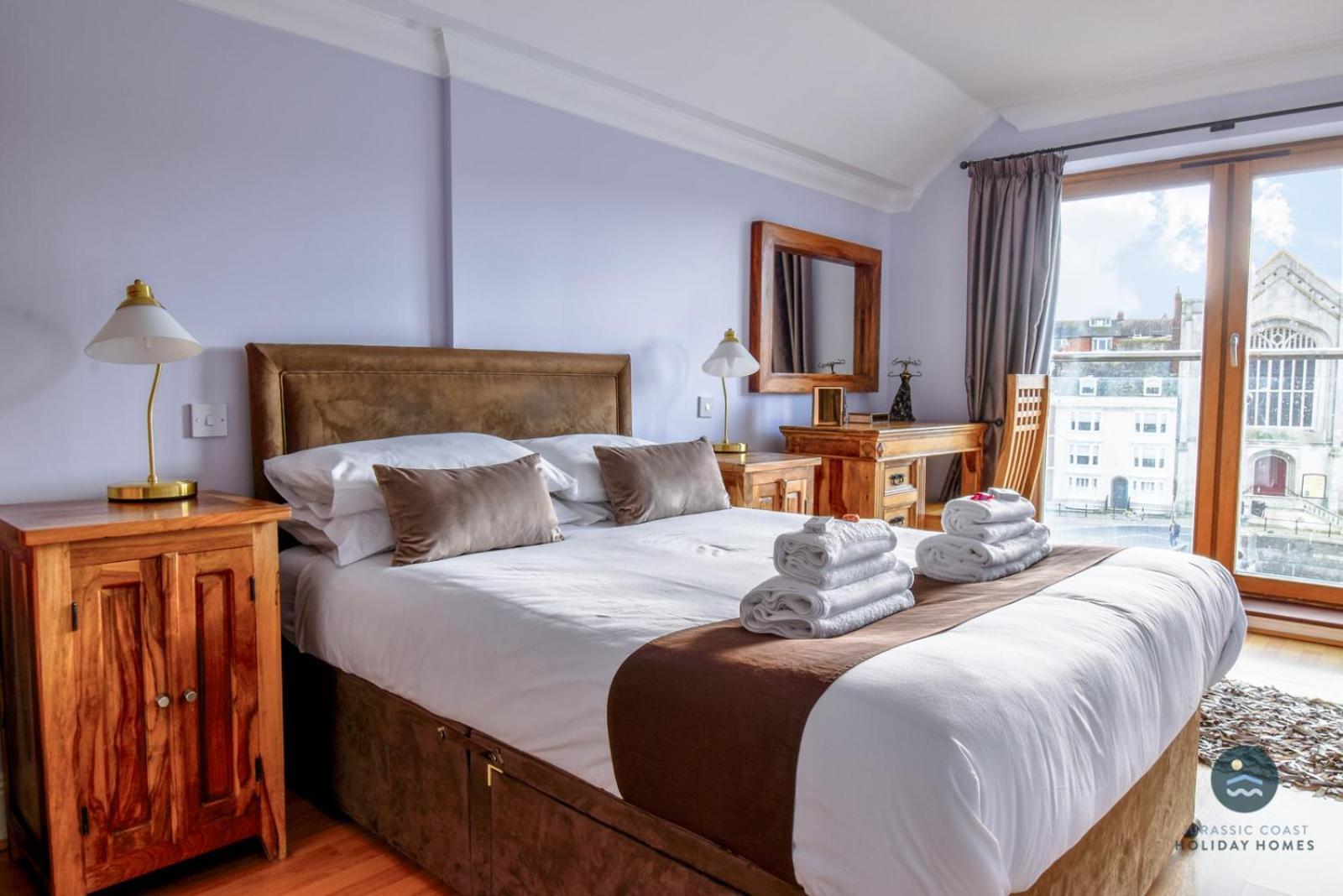 Townbridge Penthouse *