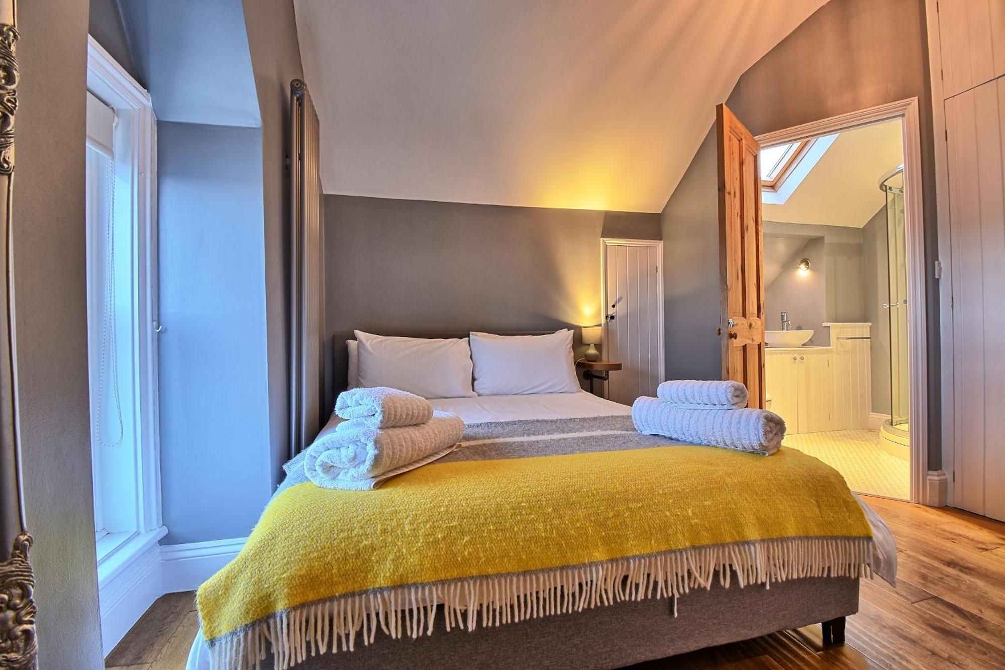Sunnyside - Stylish Dog Friendly Harbour Views Holiday home Weymouth