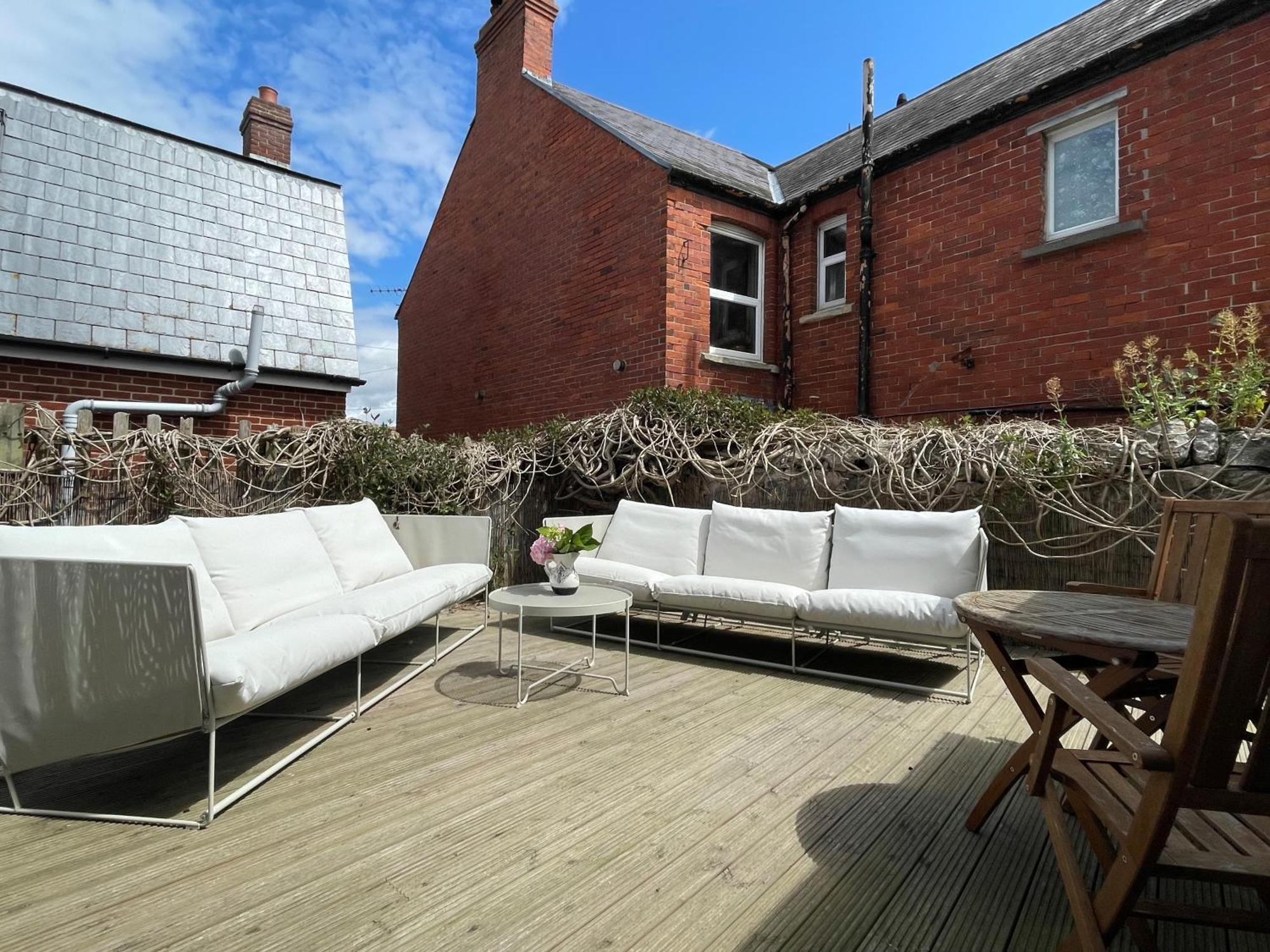 Sunnyside - Stylish Dog Friendly Harbour Views