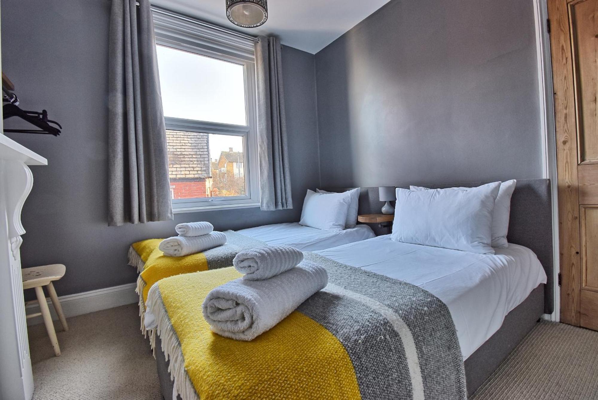 Sunnyside - Stylish Dog Friendly Harbour Views Weymouth