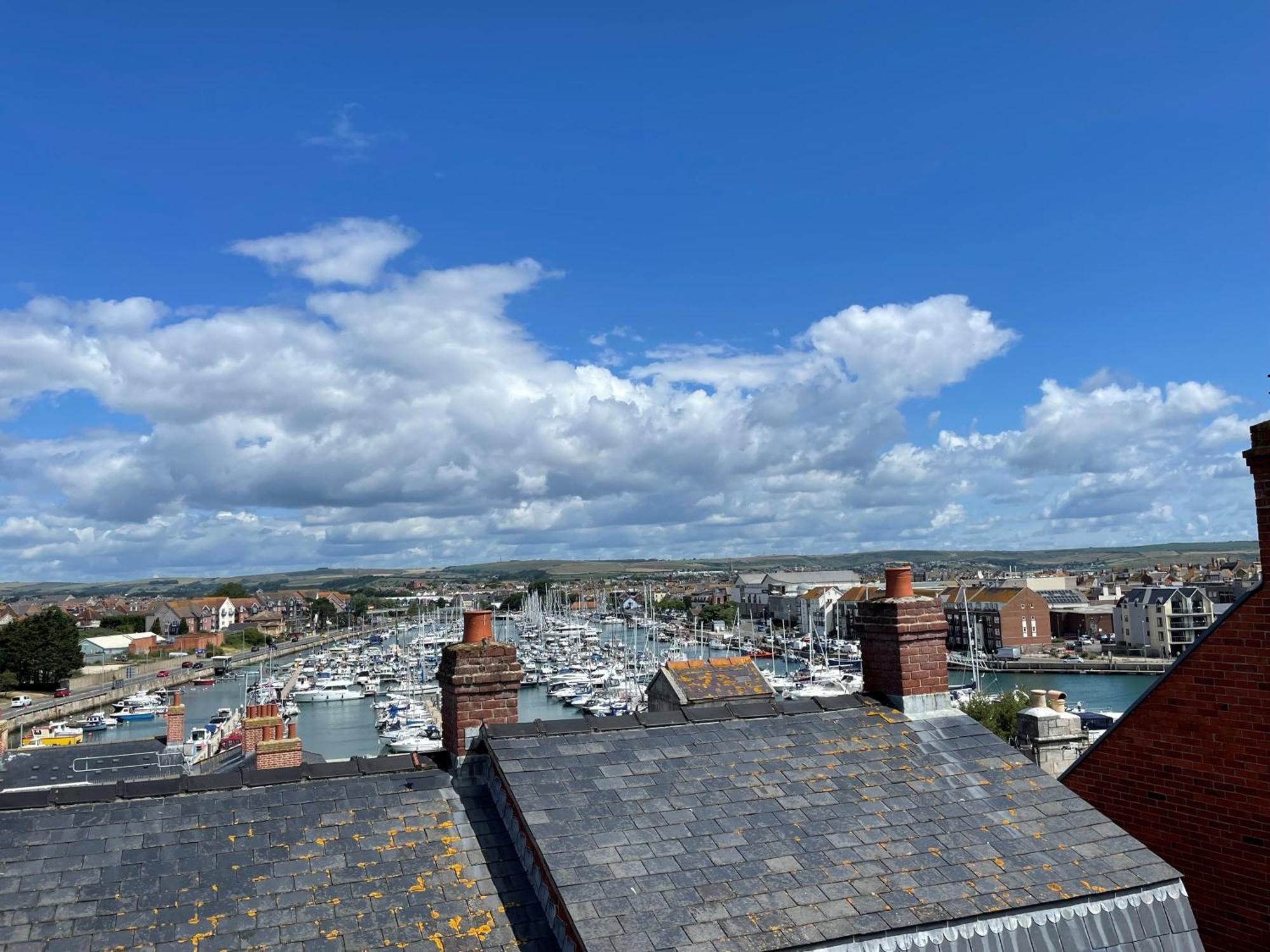 Sunnyside - Stylish Dog Friendly Harbour Views Weymouth
