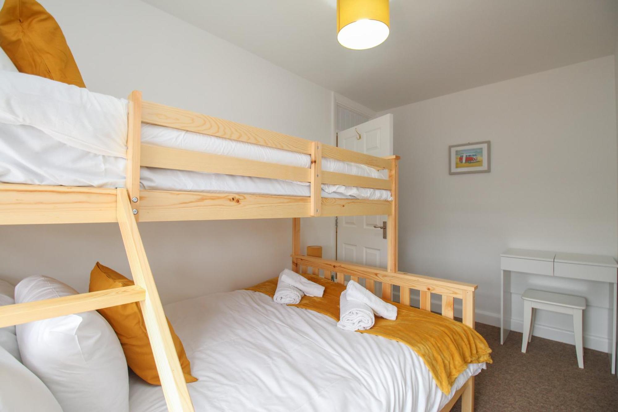 Stones Throw Apartment Weymouth